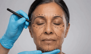 Surgeon using VoiceboxMD dictation software to document operative reports in the operating room